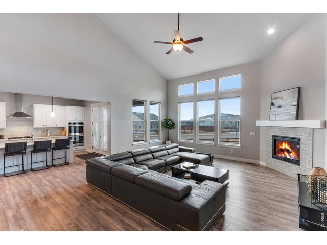 Property Photo 8 Incredible Natural Light!
