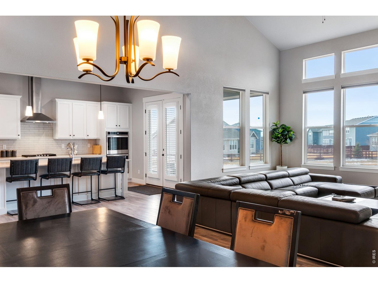 Property Photo 10 Great Space to Entertain!