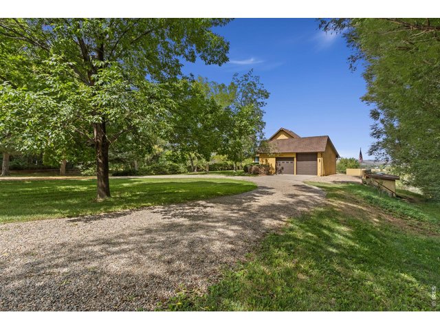 Property Photo 3 NO HOA! Bring your RV, boat and more!