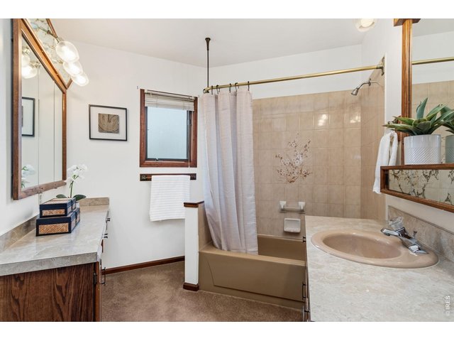 Property Photo 26 Primary Bathroom