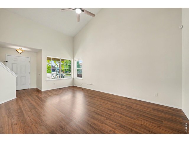 Property Photo 4 Lots of natural light in the living room!