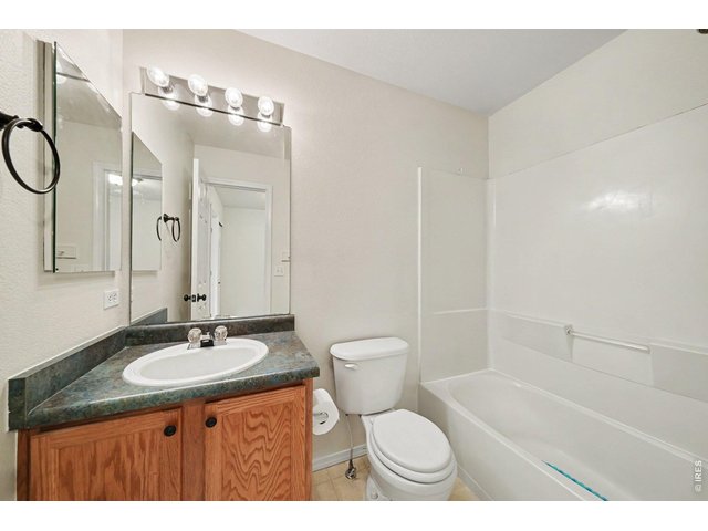 Property Photo 14 Upstairs Bathroom