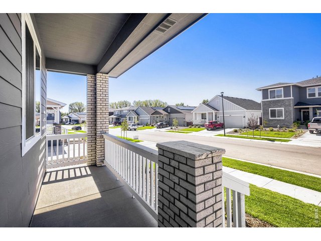 Property Photo 7 Large Front Porch