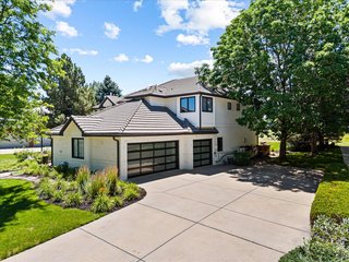 15 Glenmoor Cir Cherry Hills Village, CO 80113