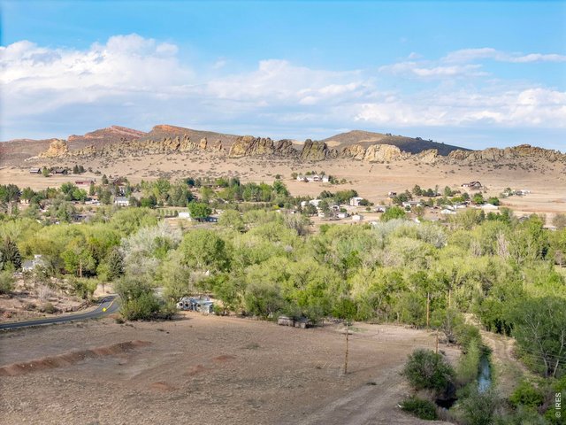 Property Photo 22 Expansive easterly views across the property with Devil's Backbone visible in the distance.