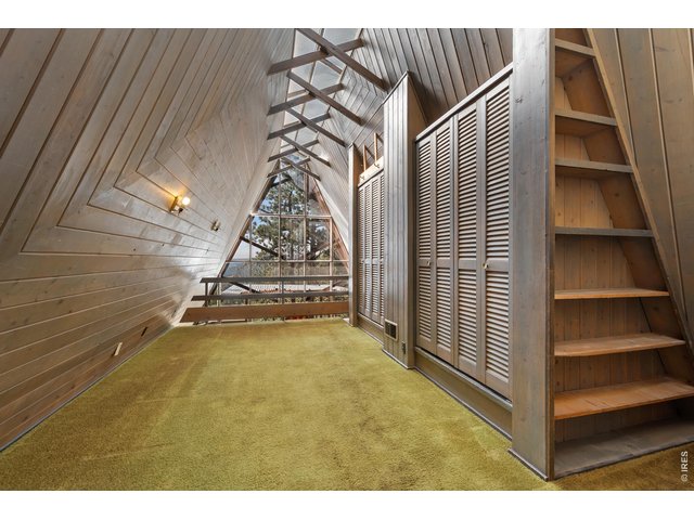 Property Photo 18 Loft