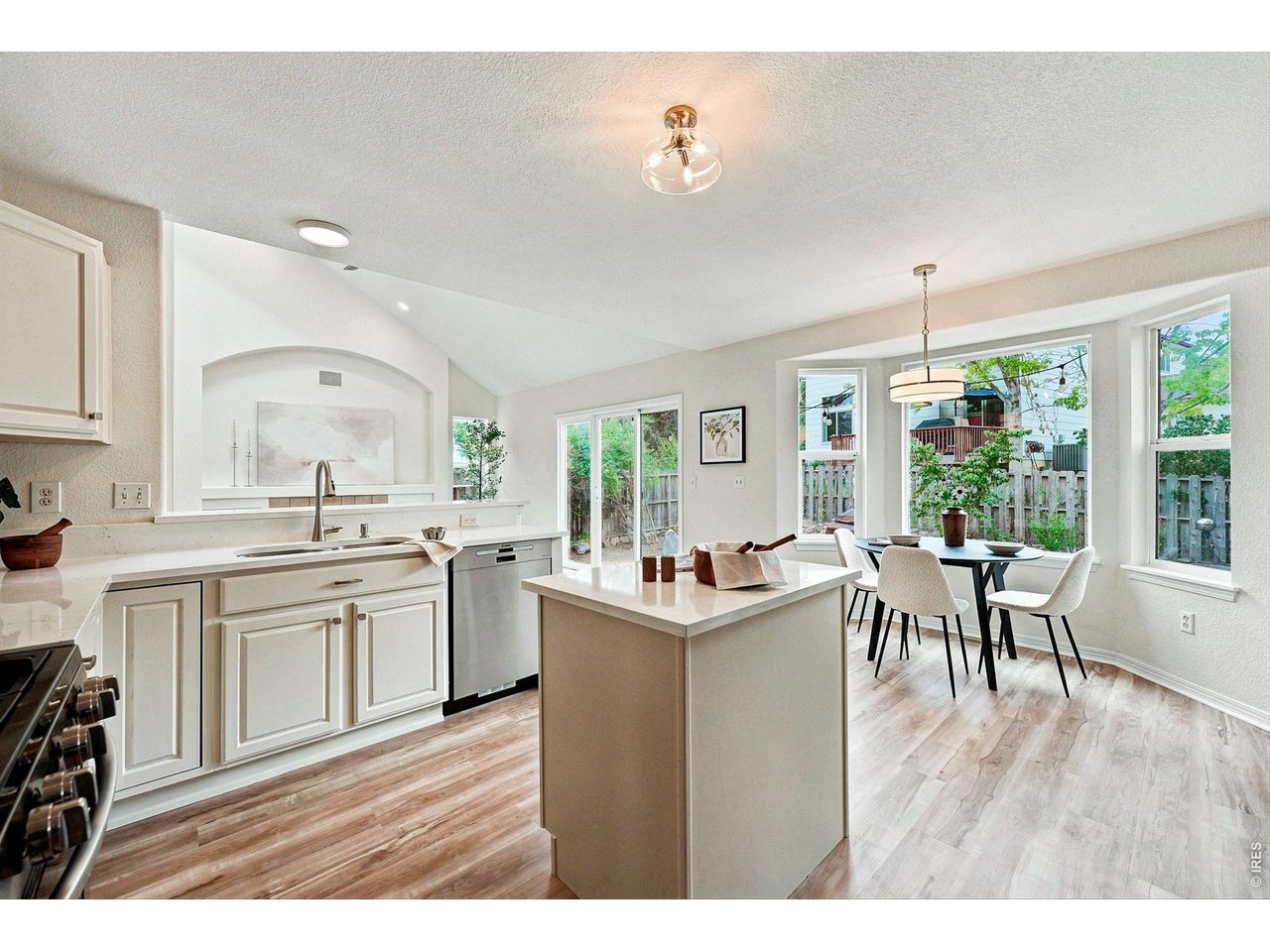 Property Photo 8 Kitchen with Island