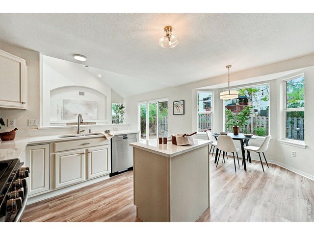 Property Photo 8 Kitchen with Island