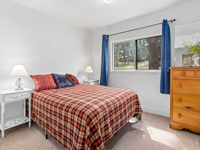 Property Photo 16 Second Bedroom