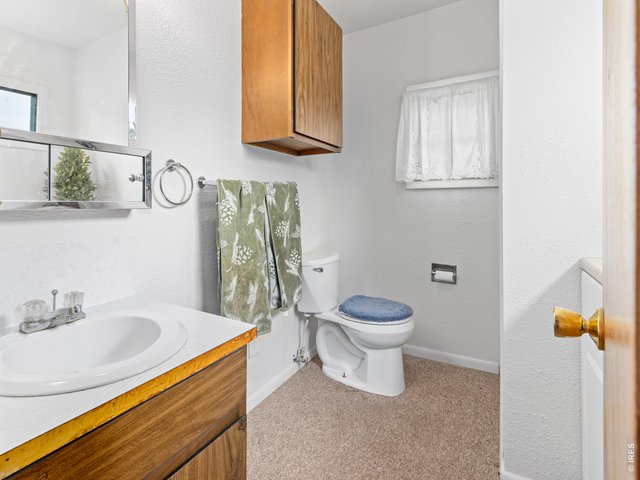 Property Photo 18 Full Bathroom
