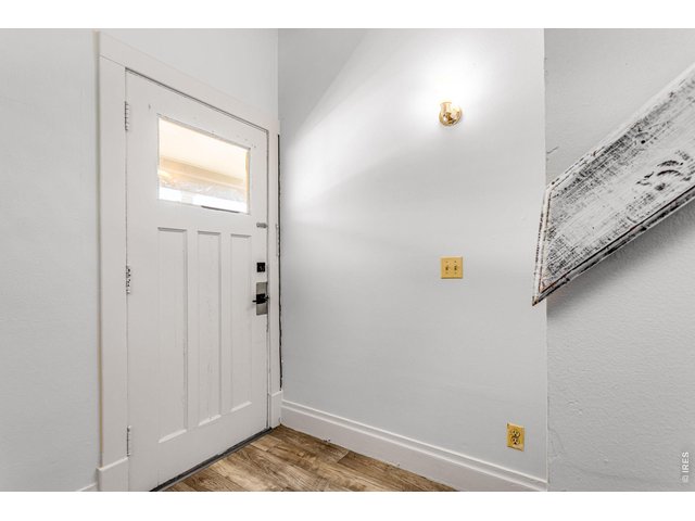 Property Photo 8 Unit A
