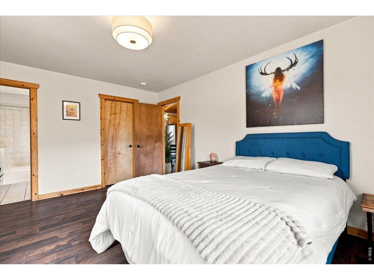 Property Photo 21 Prinmary Bedroom