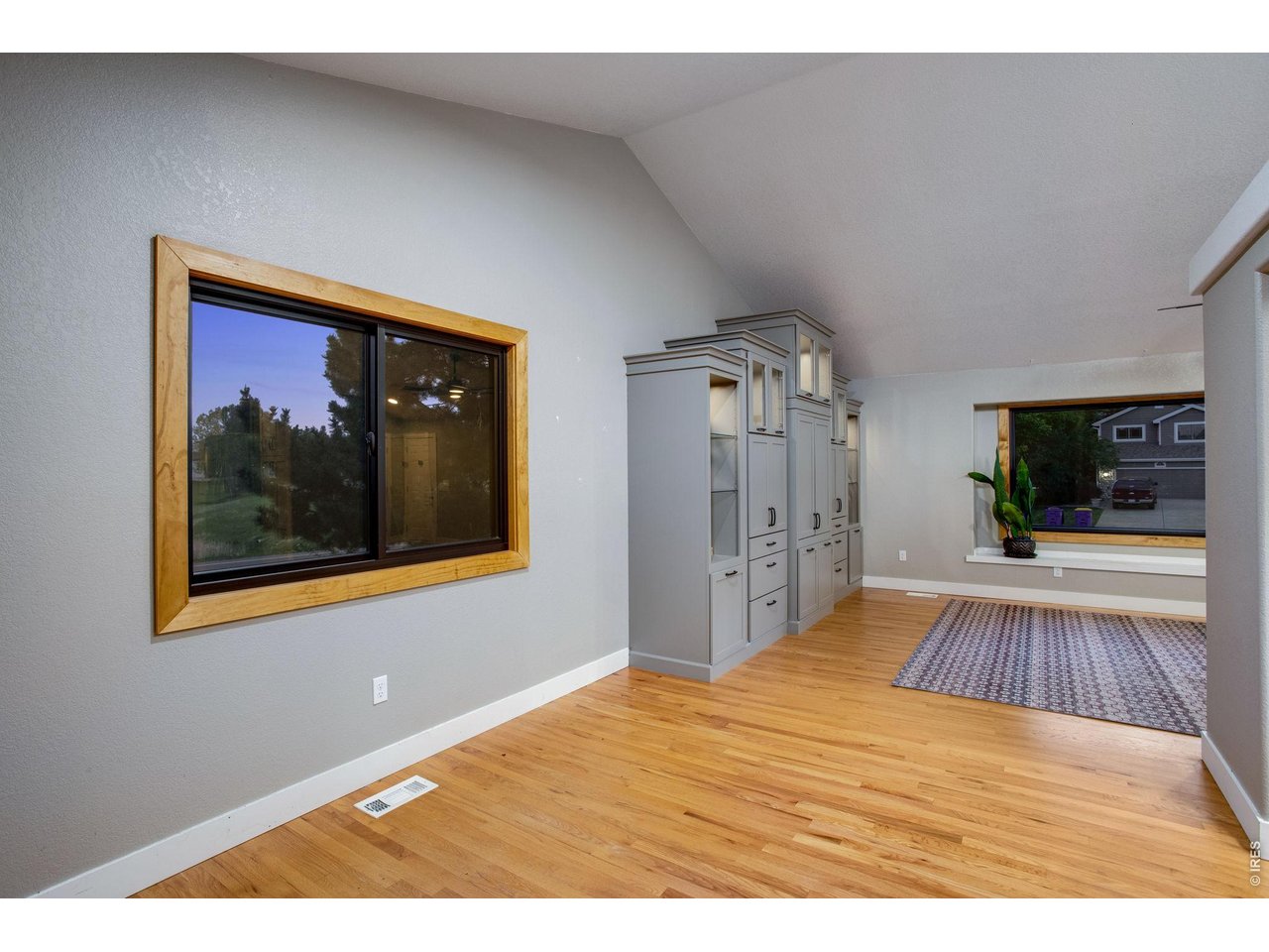 Property Photo 13 Formal dining area