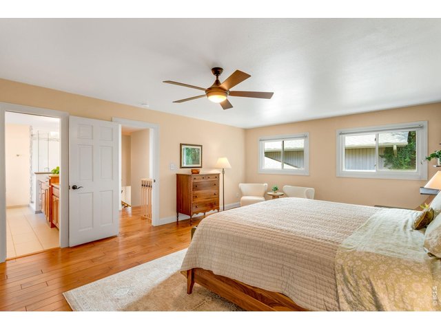 Property Photo 26 Warm Neutral Colors, Primary Suite, 2022 Furnace, 2022 AC.