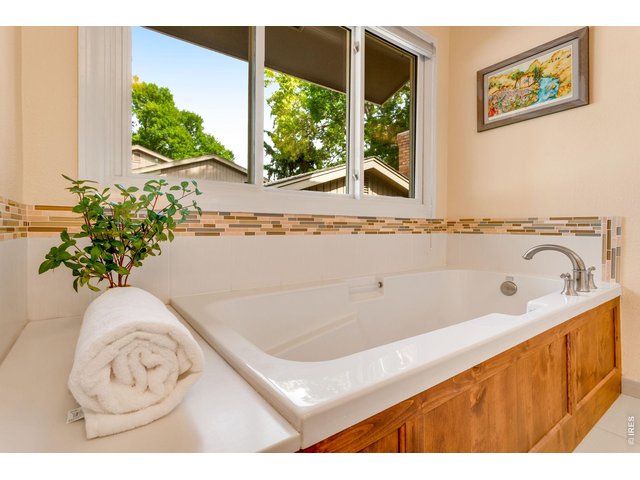 Property Photo 25 Melt into the Oversized Soaker tub!