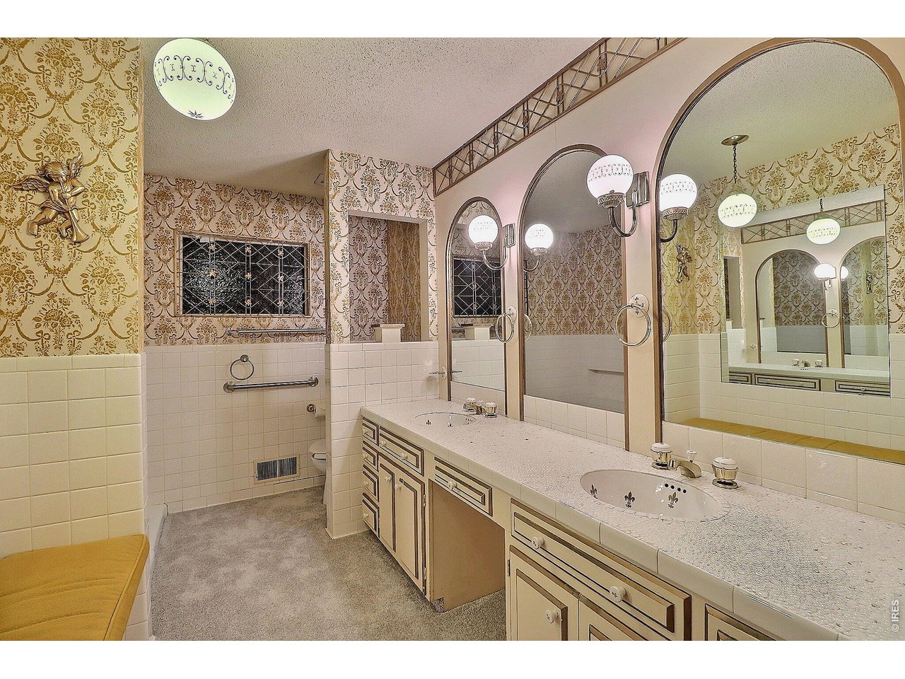 Property Photo 26 Main Bathroom