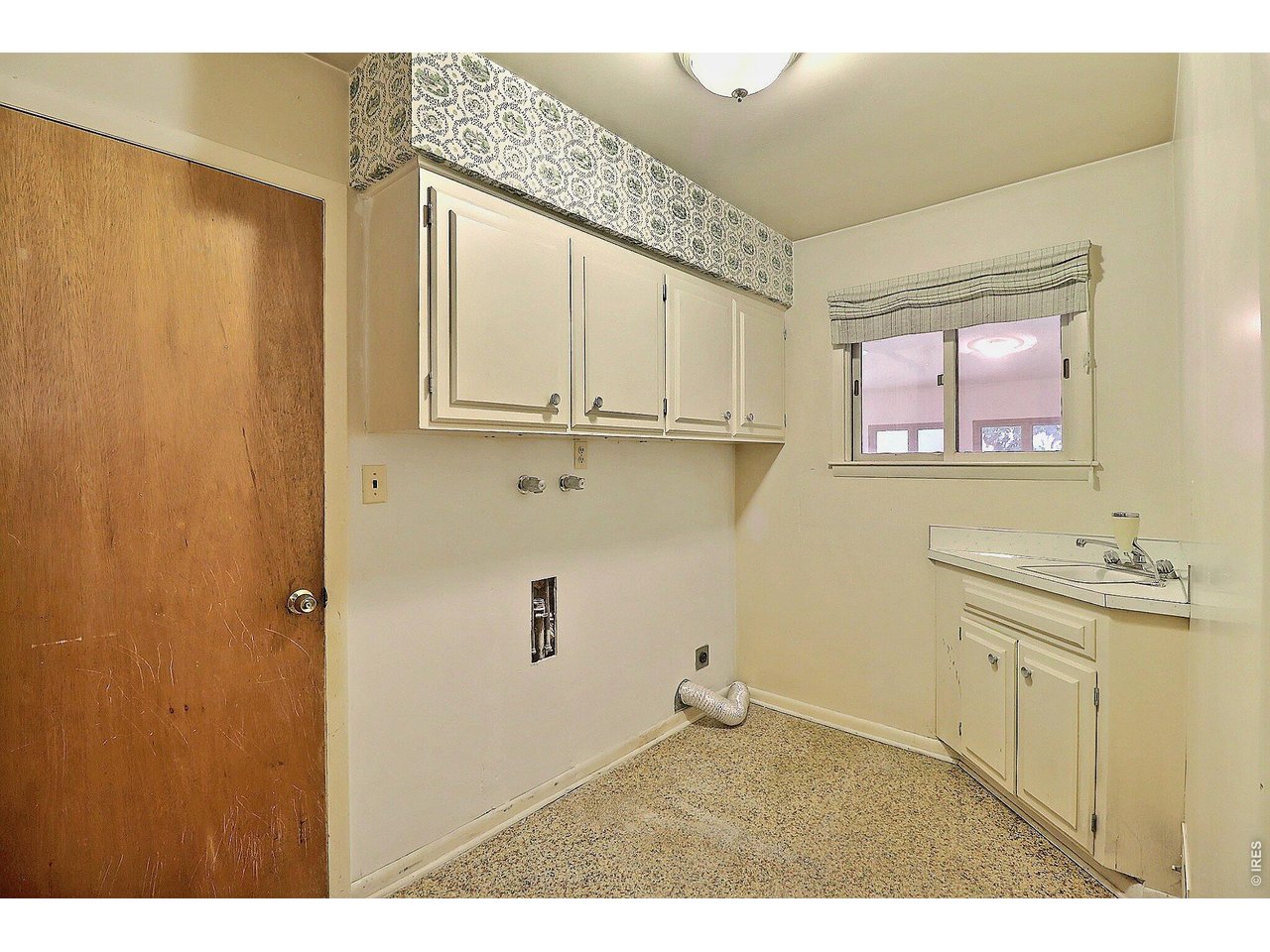 Property Photo 28 Main Floor Laundry Room
