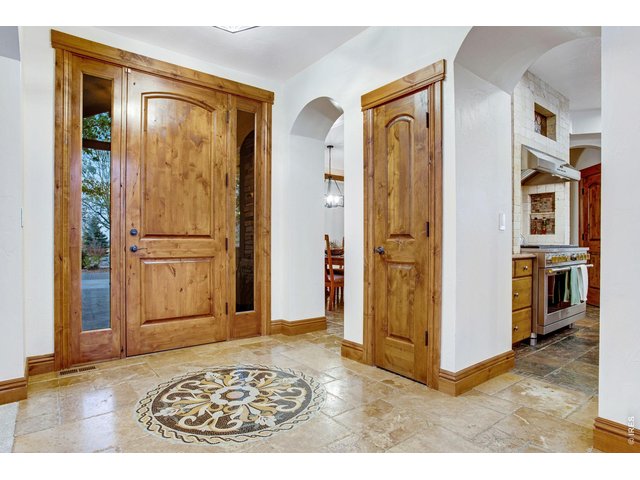 Property Photo 14 Spacious foyer with coat closet