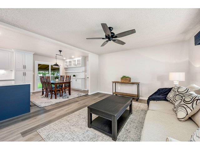 Property Photo 11 Open concept floor plan.