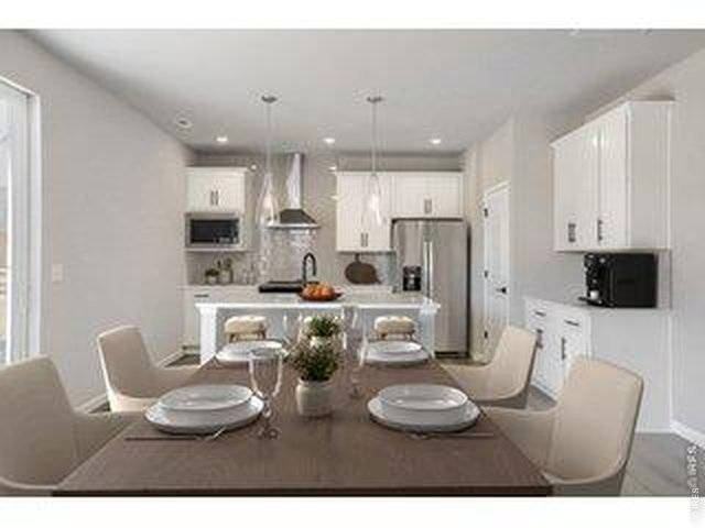 Property Photo 6 Dining & Kitchen