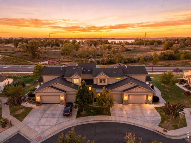 Property Photo 2 Stunning Colorado sunsets with beautiful water views an incredible backdrop to call home.
