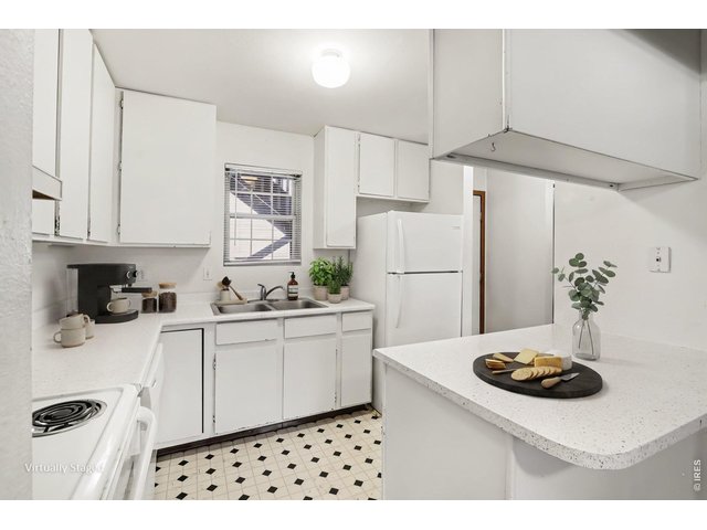 Property Photo 1 Introducing this cute condo right next to CSU!