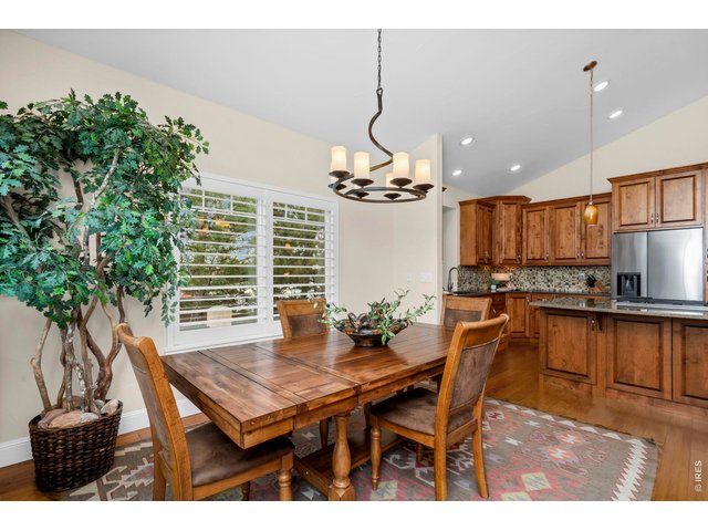 Property Photo 6 Spacious and warm Dining Space adjacent to kitchen and living rooms