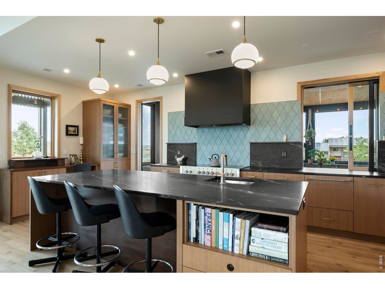 Property Photo 10 Large soapstone island