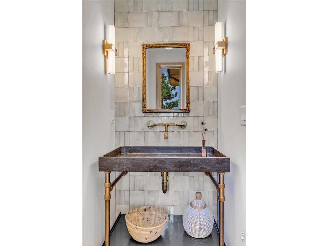 Property Photo 21 Stunning powder room