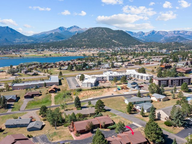 Property Photo 6 Conveniently located to Lake Estes and downtown Estes Park