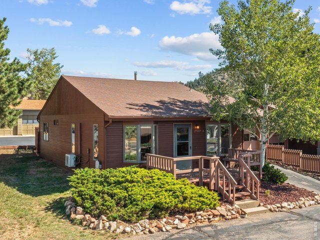 Property Photo 1 Mountain Views, Southern Exposure & Main-Level Living!