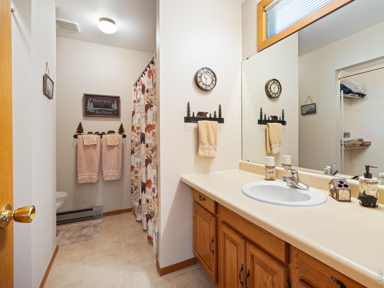 Property Photo 21 Primary suite with full bath