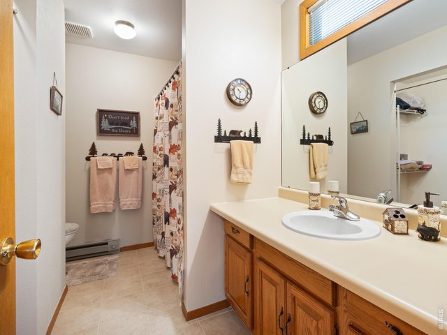 Property Photo 21 Primary suite with full bath