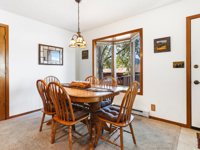 Property Photo 13 Dining room