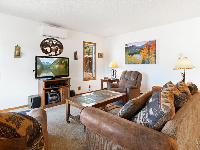 Property Photo 9 Stay cool in the summers with the split/wall air unit