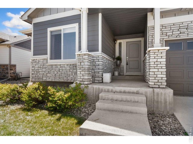 Property Photo 3 Nice covered front porch