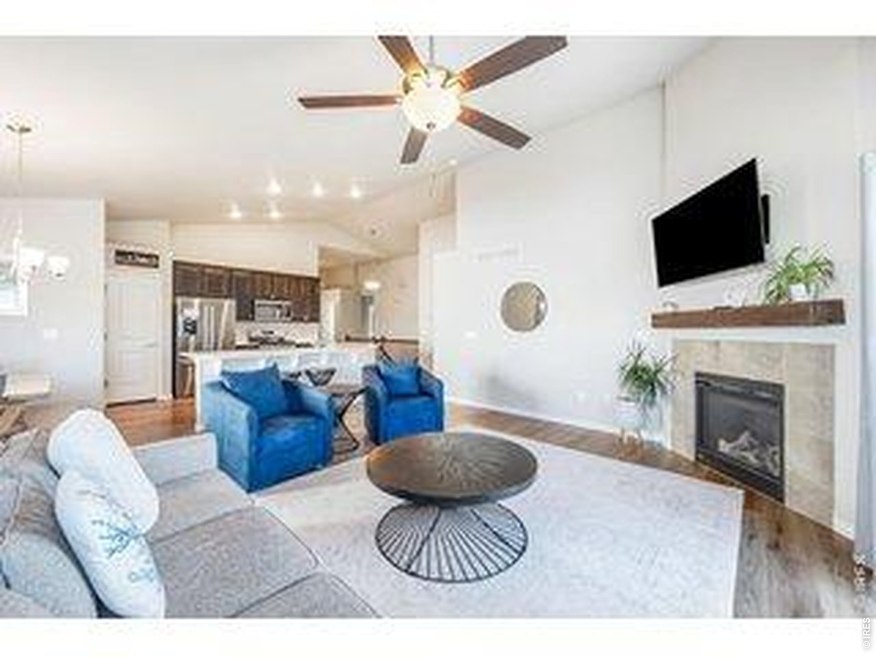 Property Photo 5 Lovely open concept