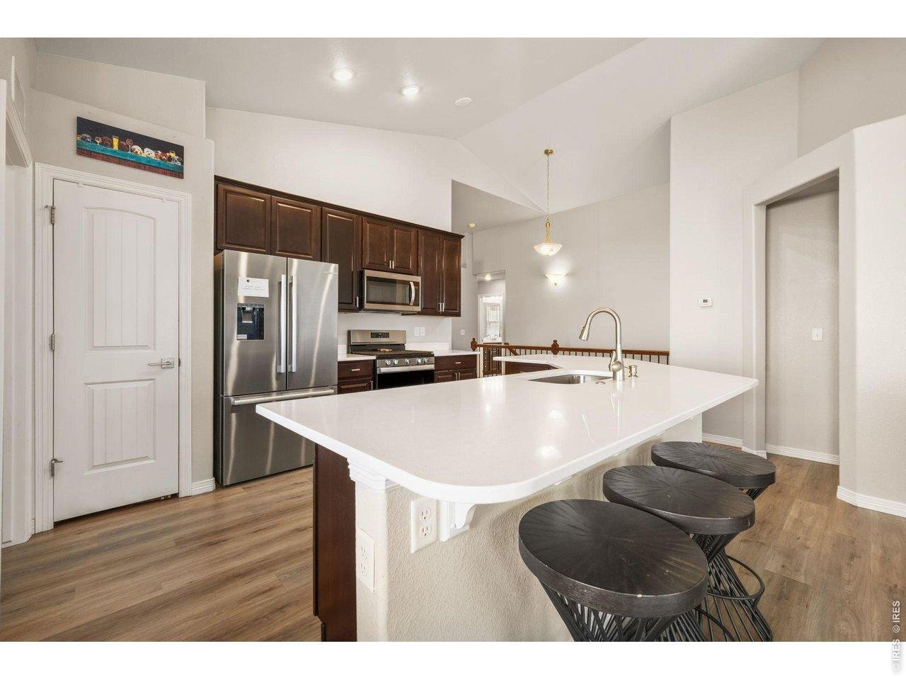 Property Photo 18 Nice sitting area in kitchen