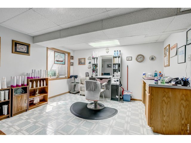 Property Photo 13 Salon
