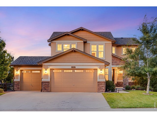 Property Photo 2 Built in 2017 by Century Communities and shows like a model home. Also features a 4 Car Garage