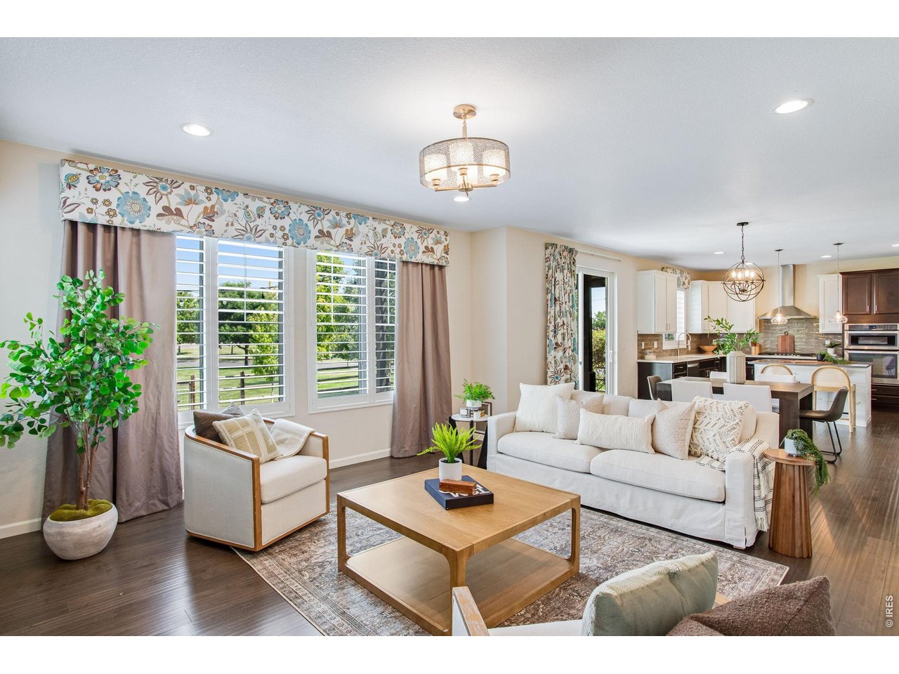 Property Photo 16 Open Floor Plan