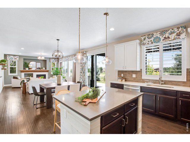 Property Photo 21 Island with breakfast bar