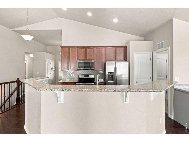 Property Photo 12 Kitchen