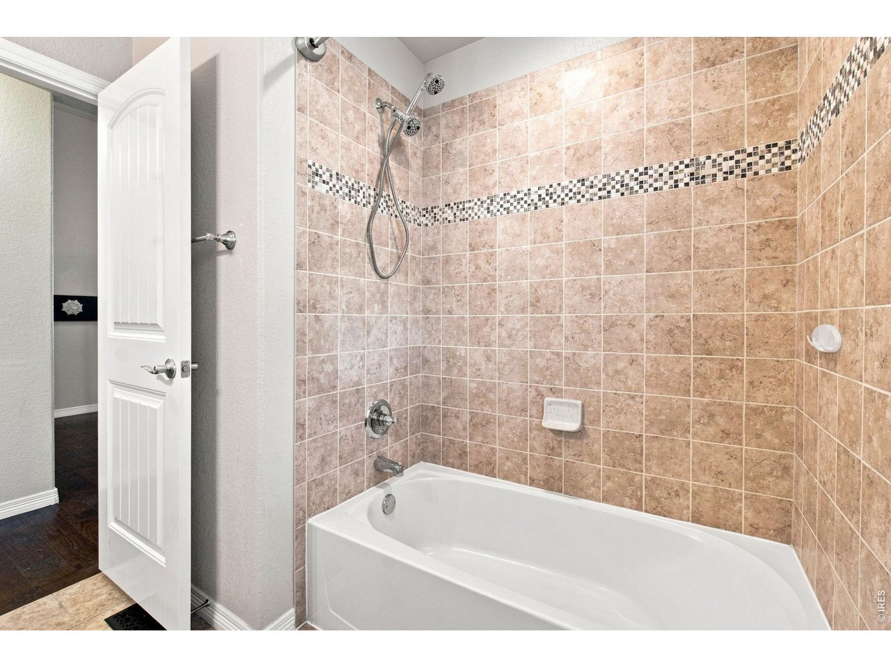 Property Photo 28 Main Bathroom