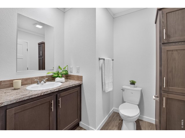 Property Photo 19 Primary Bathroom