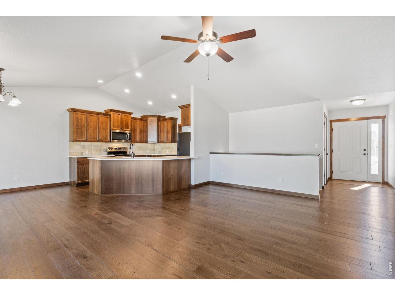 Property Photo 10 Check out this open floor plan