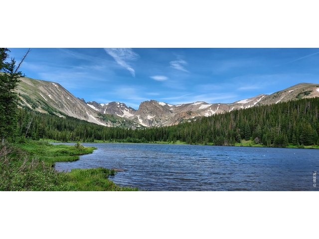 Property Photo 7 Live minutes from the lakes and trails of the Indian Peaks.