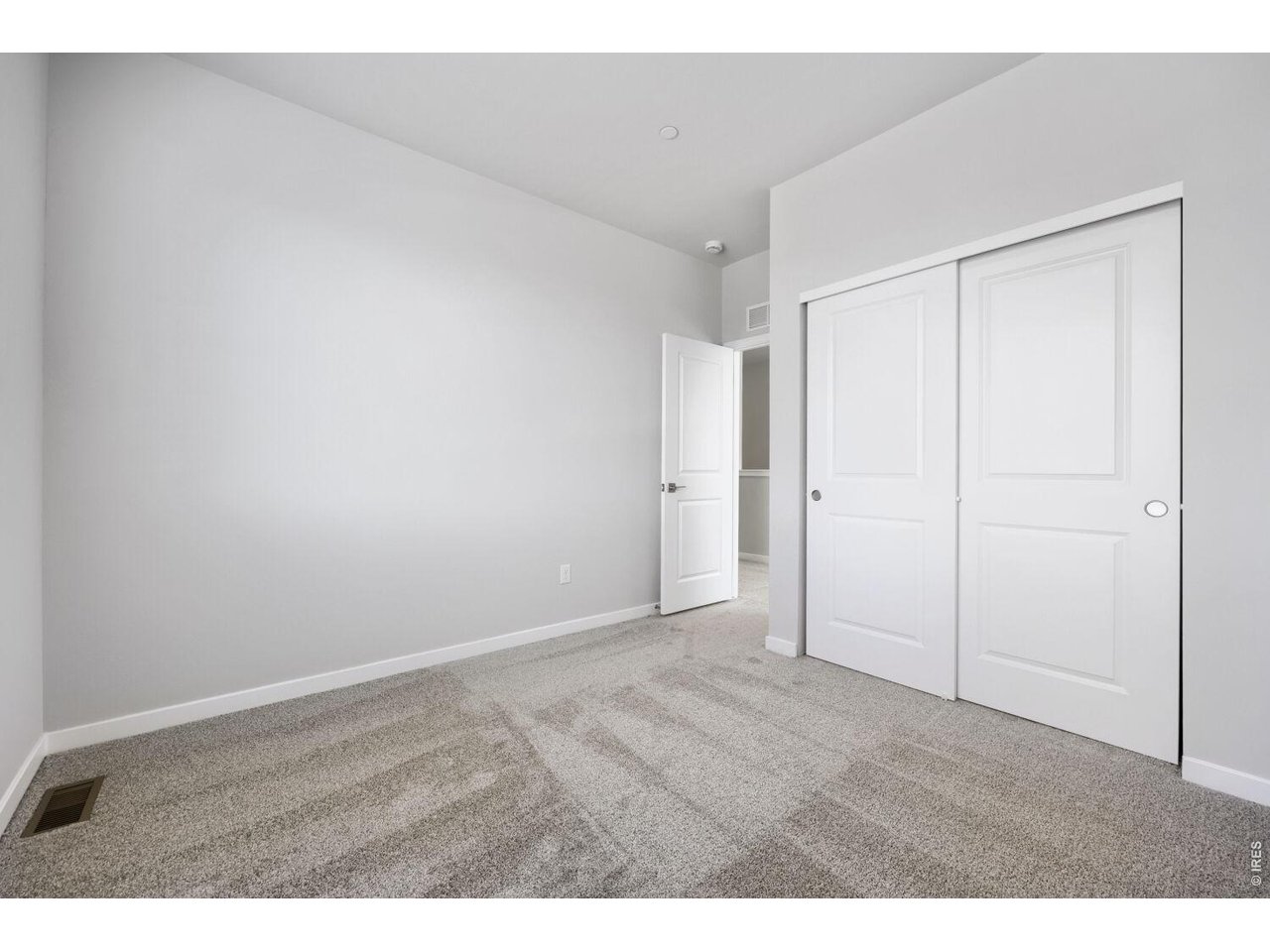 Property Photo 23 bed 3