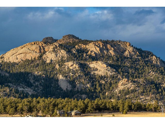 Property Photo 19 Mountain views surround you!