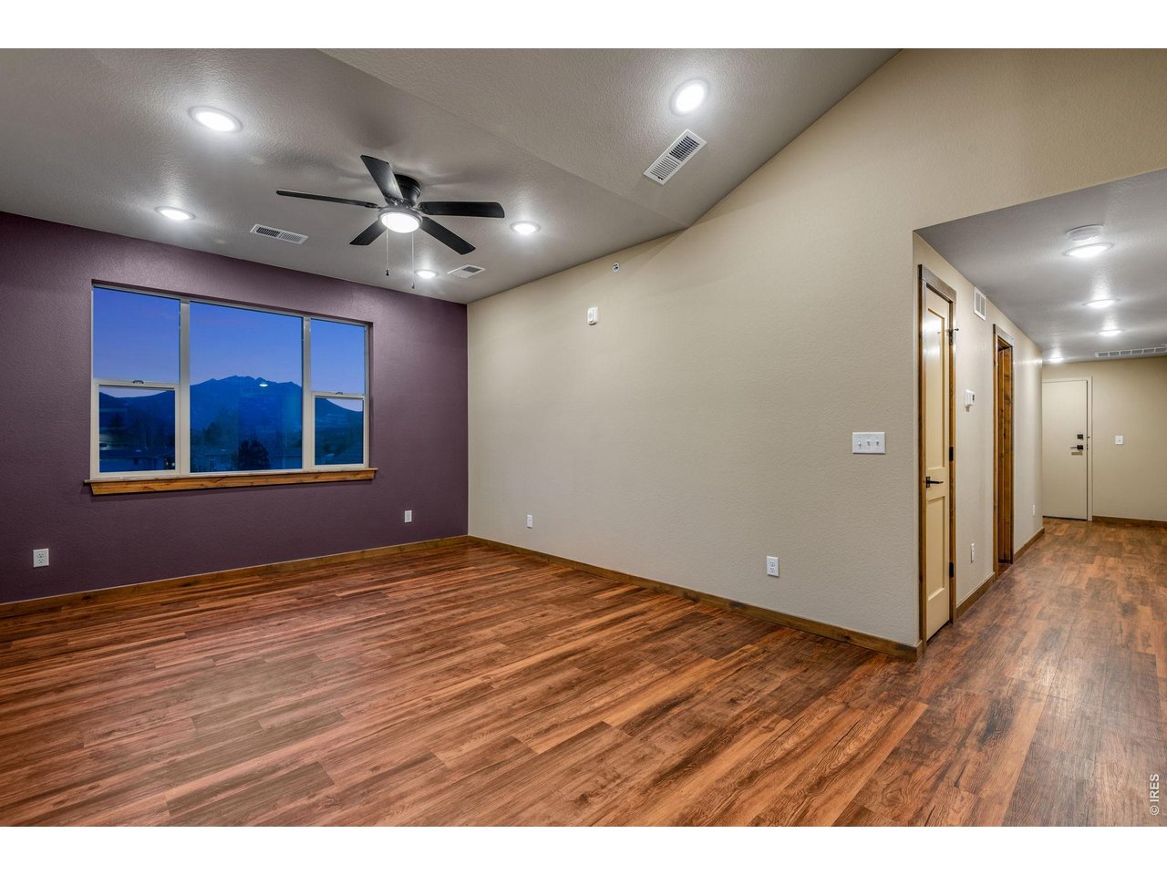 Property Photo 9 Bright atmosphere in this top level unit.